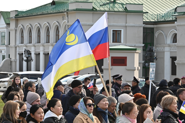 Митинг-концерт в честь присоединения ЛНР, ДНР, Херсонской и Запорожской областей к России состоялся в Улан-Удэ   