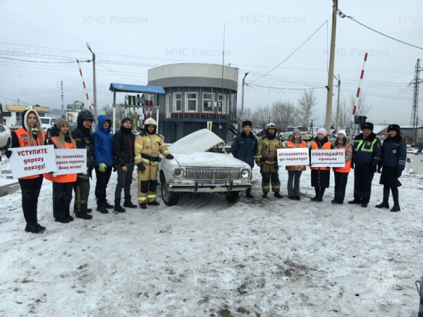 На железнодорожном переезде в Улан-Удэ устраняли последствия условного ДТП 