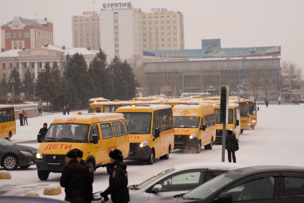 Школы Бурятии получили новые автобусы 