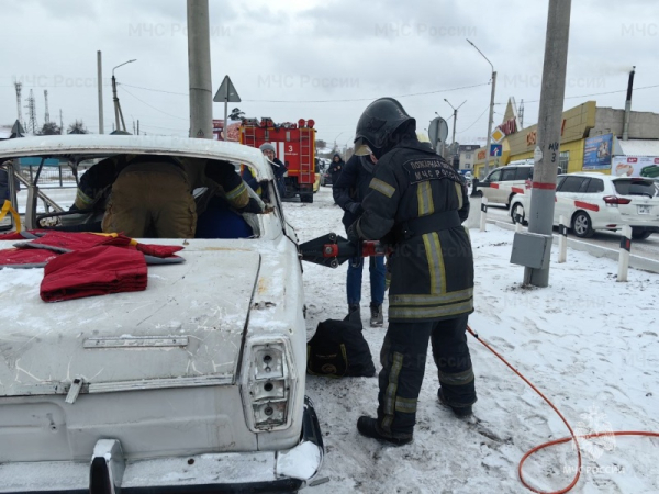 На железнодорожном переезде в Улан-Удэ устраняли последствия условного ДТП 